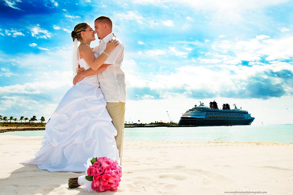 relaxing-honeymoon-aboard