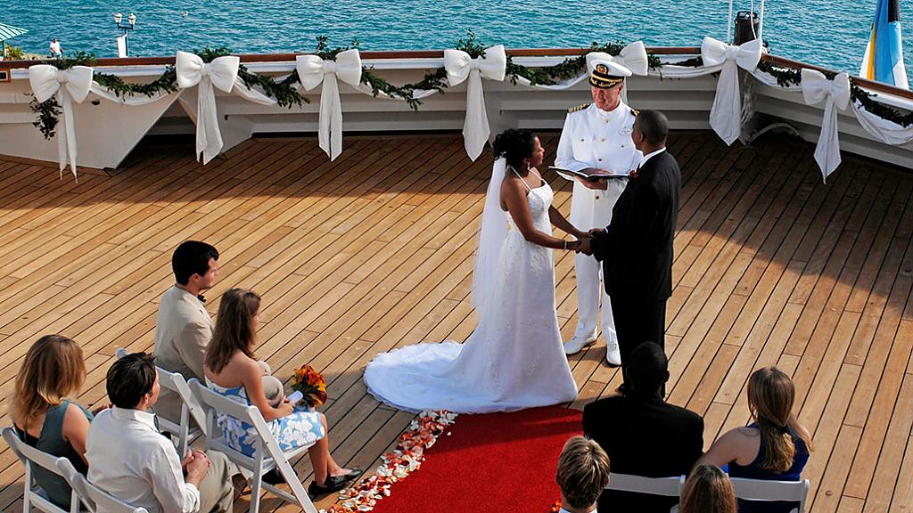 relaxing-honeymoon-aboard