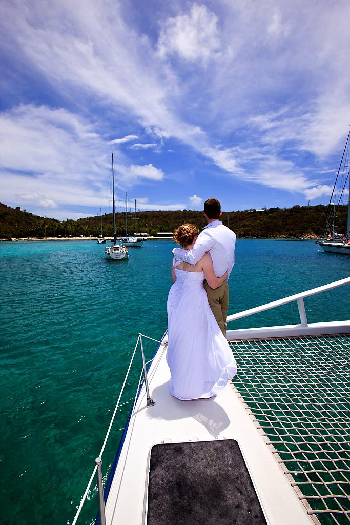 relaxing-honeymoon-aboard
