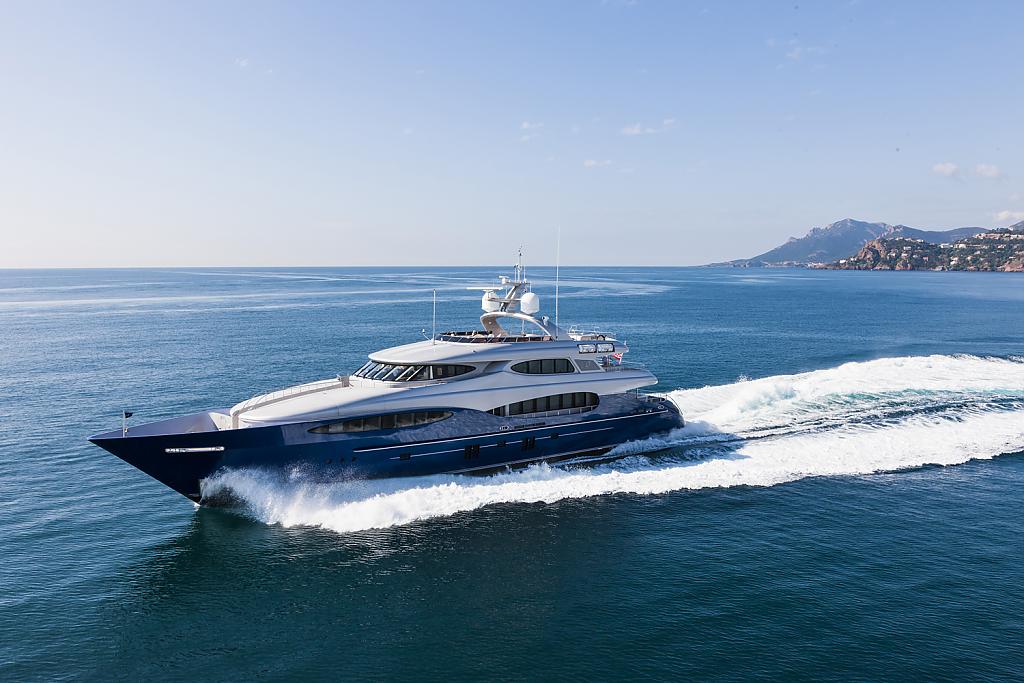Яхта Vicem 46M