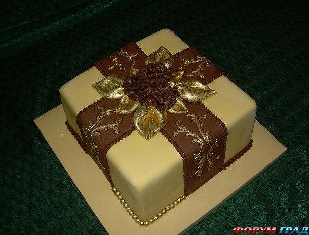 квадратный с лентой