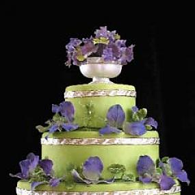 http://gallery.forum-grad.ru/files/3/8/5/7/0/purple-wedding-cake-2_thumb.jpg