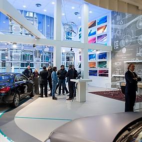 mercedes-benz-pop-up-store-by-buro-loods-the-hague-netherlands-001