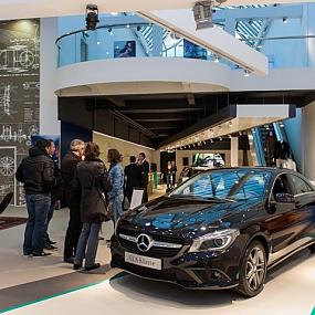 mercedes-benz-pop-up-store-by-buro-loods-the-hague-netherlands-014