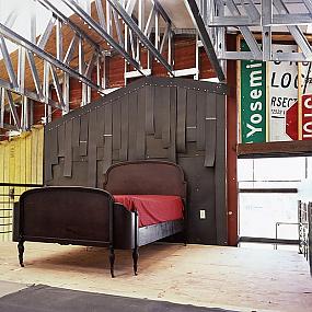 36-dashing-industrial-bedrooms-12