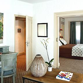 luxury-french-hotel-11