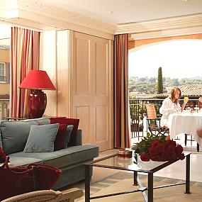 luxury-french-hotel-15