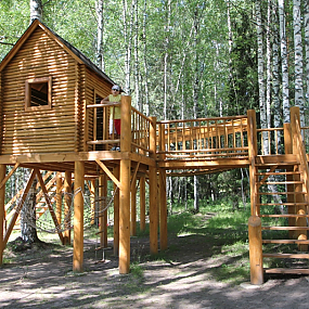 Домик для детей в экоотеле Романов лес