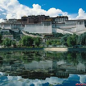 Храм в Тибете