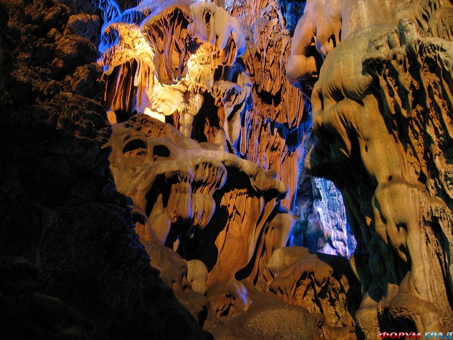 Пещера тростниковой флейты 5