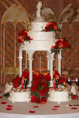 Свадебные торты с фонтанами