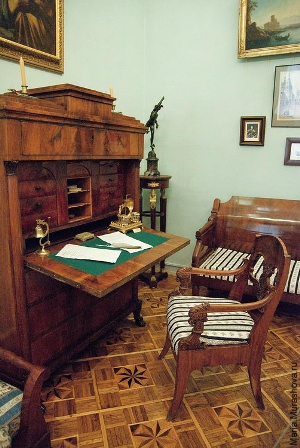 В имении