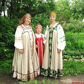 Русский народный танцевальный костюм