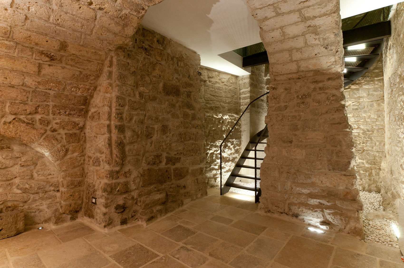 Отель в старинном здании - Palazzo Caló, Бари, Италия