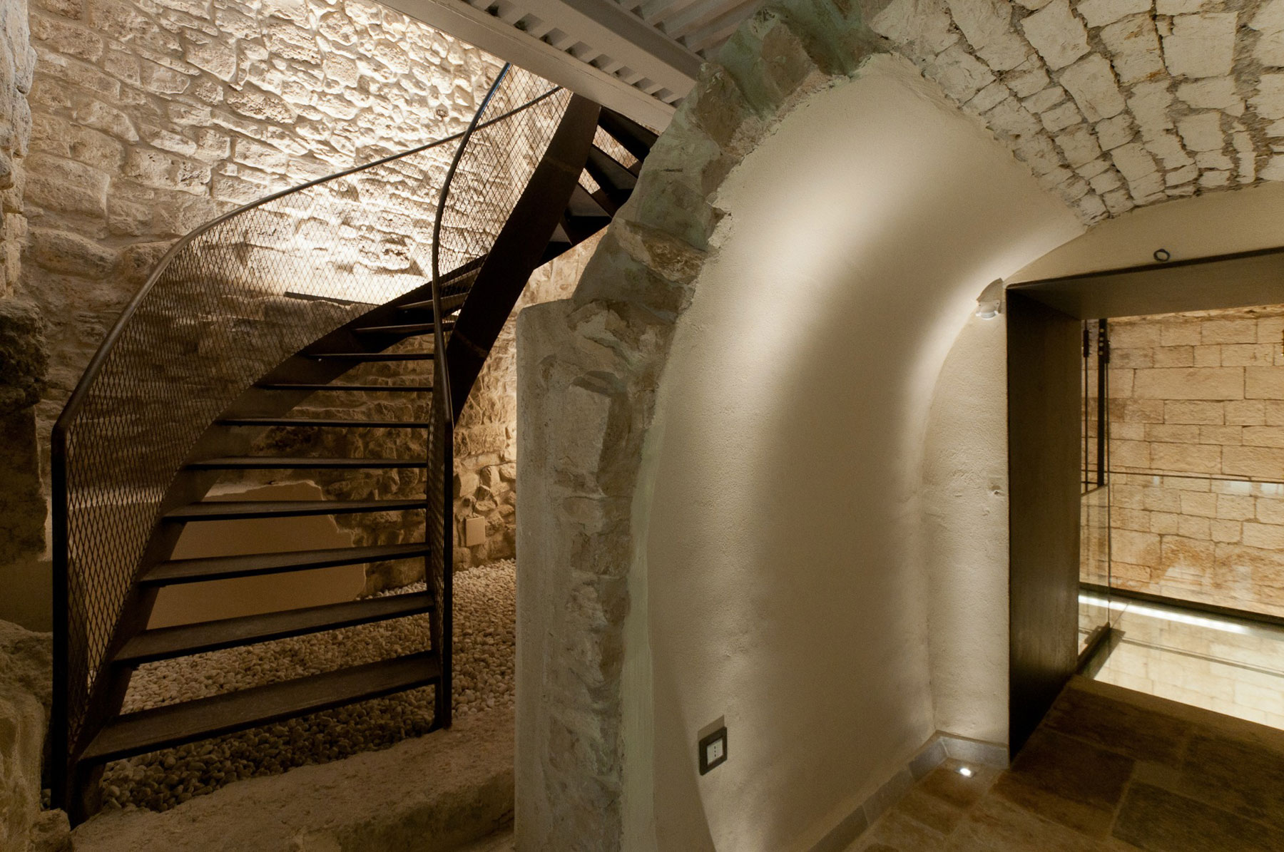Отель в старинном здании - Palazzo Caló, Бари, Италия
