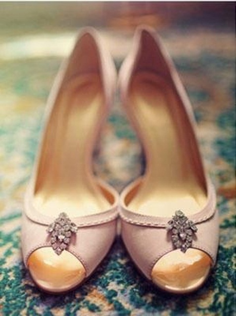 gorgeous-vintage-wedding-shoes