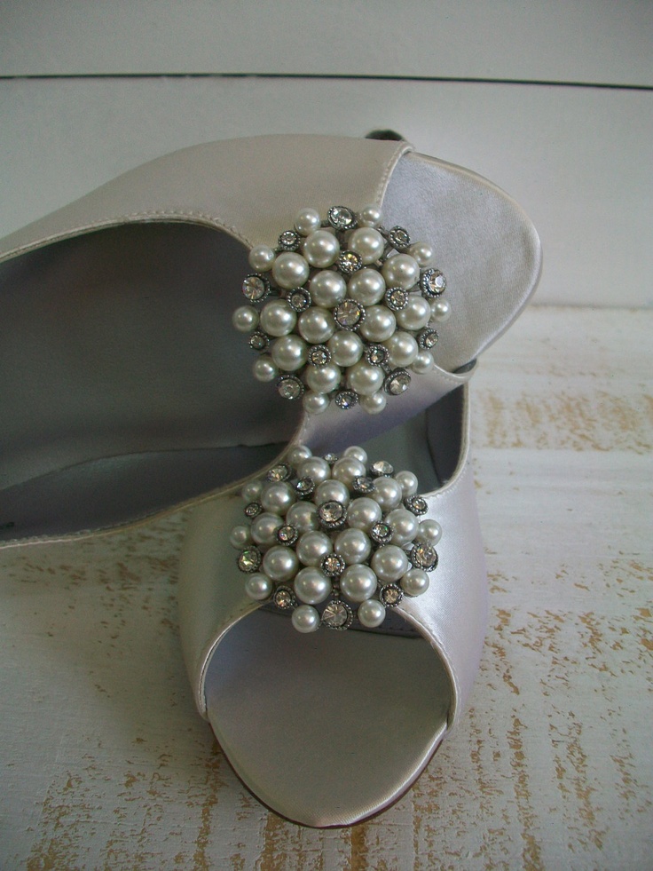 gorgeous-vintage-wedding-shoes