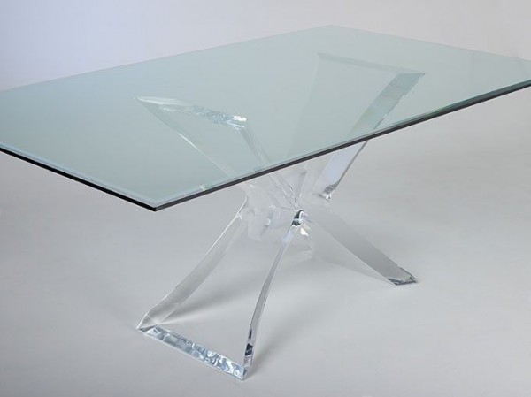 acrylic-furniture-a-sleek-style-01