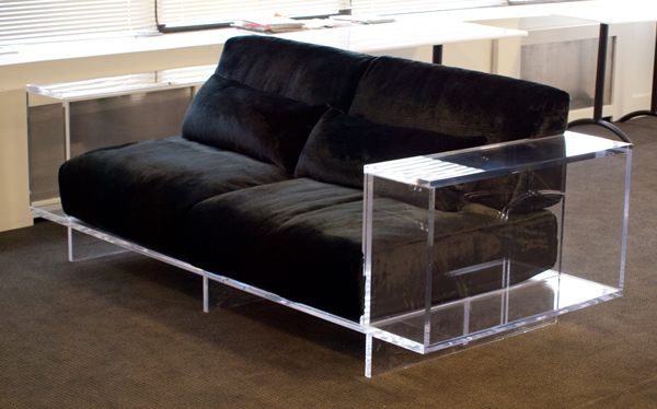 acrylic-furniture-a-sleek-style-17