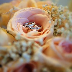 ring-and-flowers-117