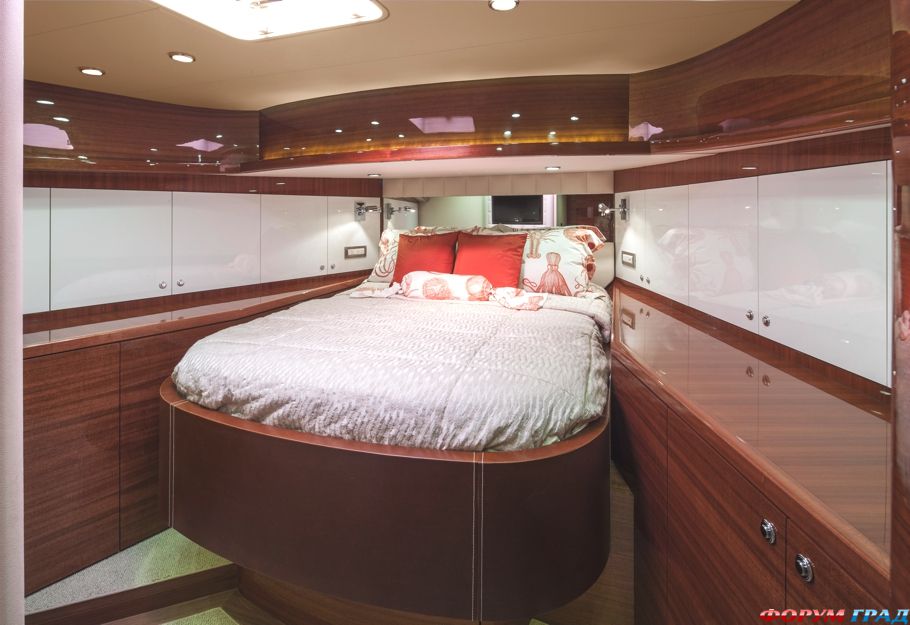 luxury-yacht-bravo-88-13