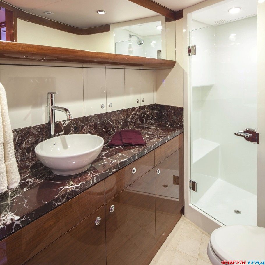 luxury-yacht-bravo-88-13