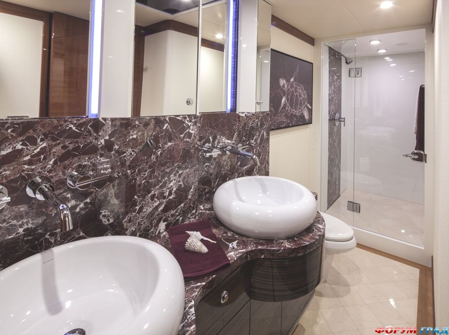 luxury-yacht-bravo-88-13