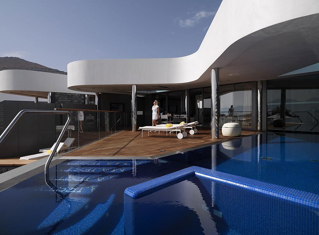 Yachting Club Villas на Elounda Beach