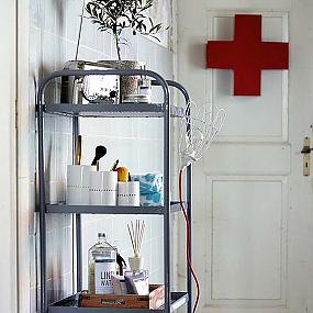 cool-makeup-storage-ideas-8