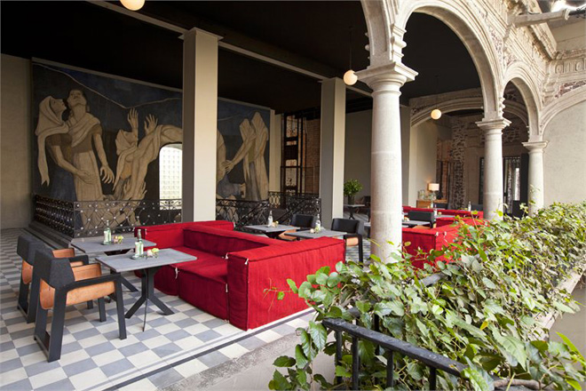 Кафе в отеле Downtown Mexico