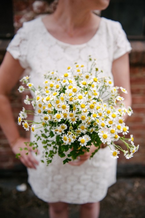 how-to-make-a-minimal-bridal-bouquet-8