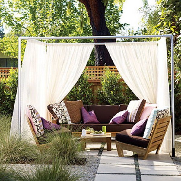 ideas-of-fabric-decor-in-garden-43
