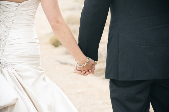 las-vegas-desert-wedding-shoot-12