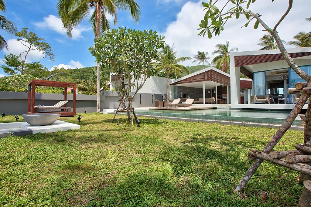 Отель Mandalay Beach Villas
