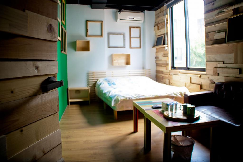 RE+Wood Guesthouse
