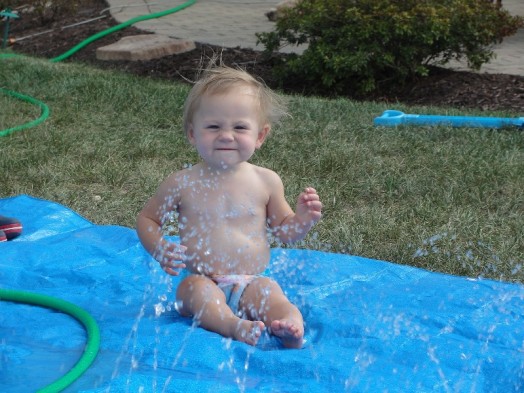 splash-pad-for-your-little-ones-outdoor-swim-party-2