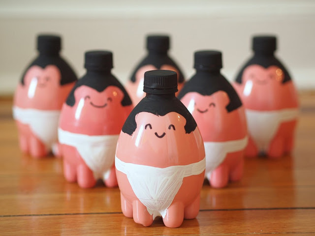 sumo-wrestler-plastic-bottle-bowling-pins-1