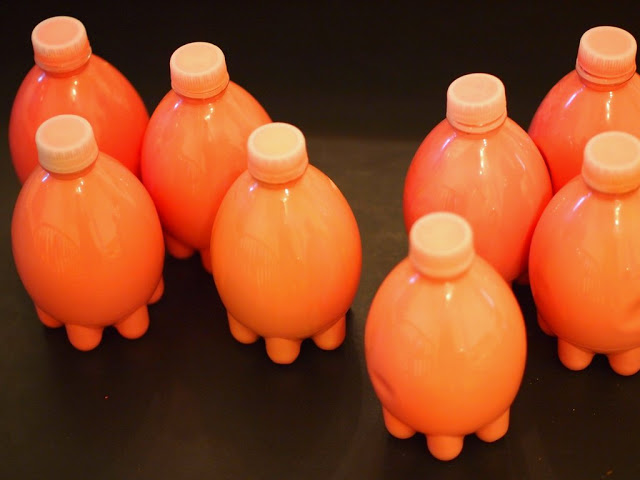 sumo-wrestler-plastic-bottle-bowling-pins-3