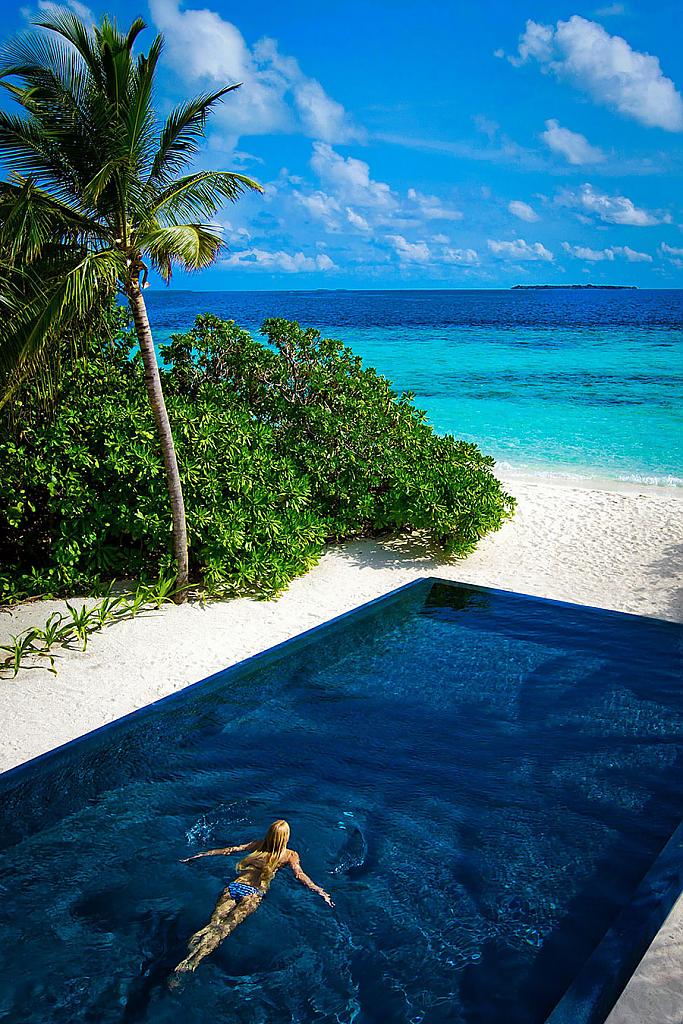 Отель Dusit Thani Maldives