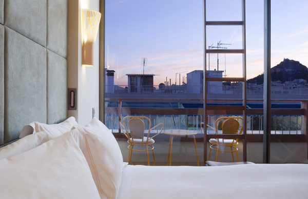 Вид из окна номера отеля New Hotel