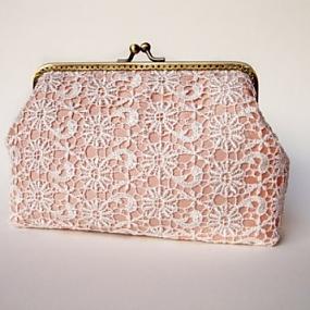 vintage-bridal-purses-17