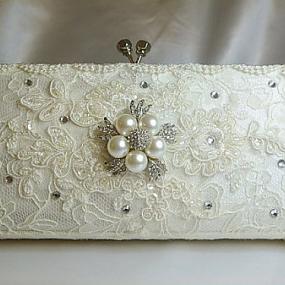 vintage-bridal-purses-21