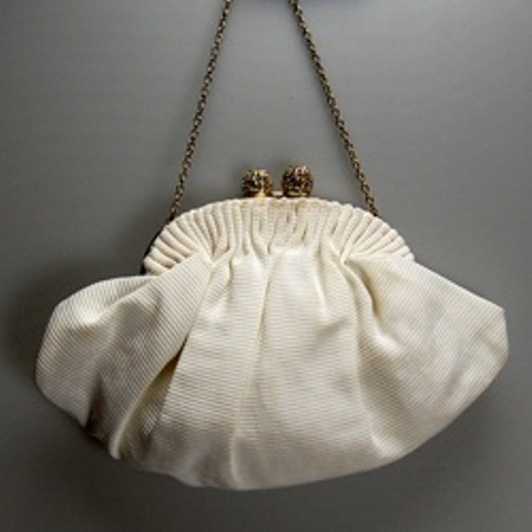 vintage-bridal-purses-47