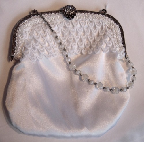 vintage-bridal-purses-57