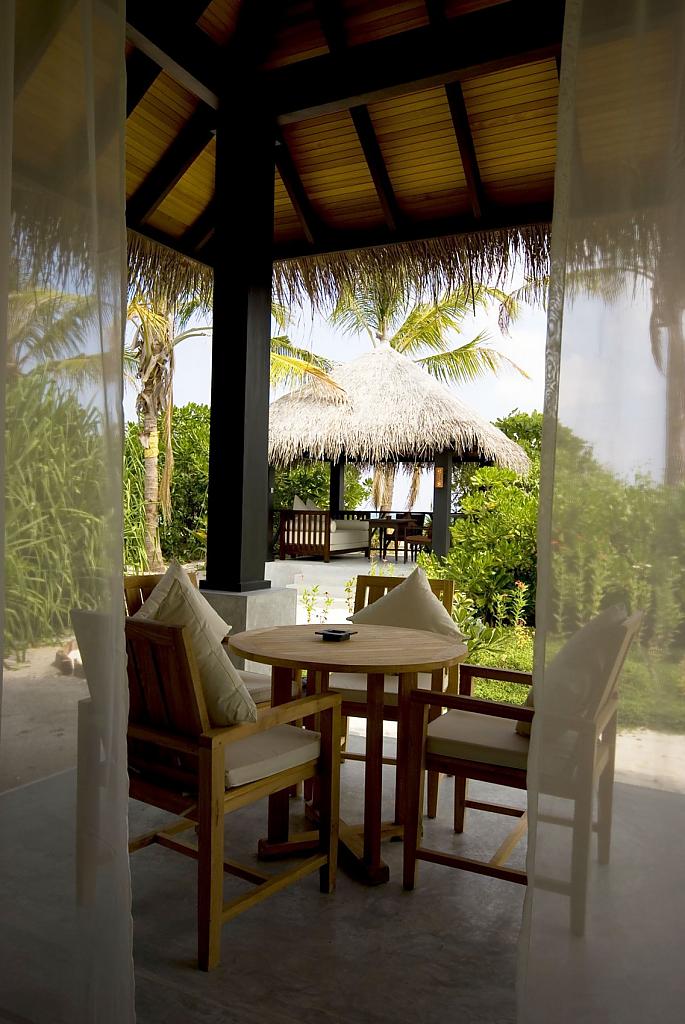 Beach House Iruveli Maldives