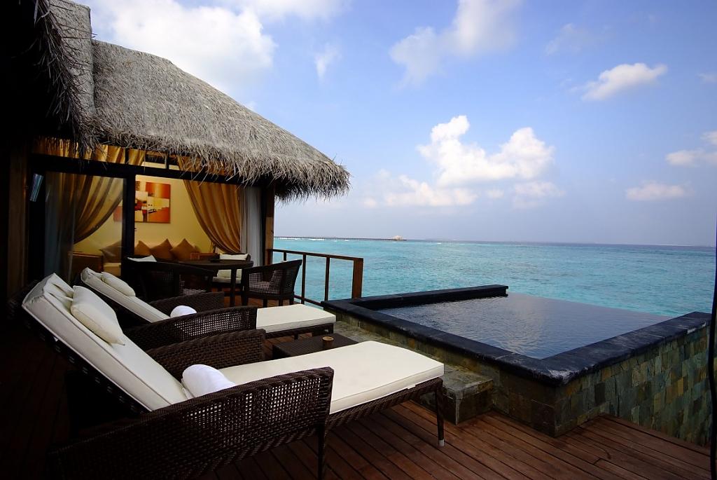 Beach House Iruveli Maldives