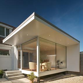 Contemporary Garden Room