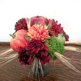 Gorgeous Fall Centerpieces to Brighten Your Table
