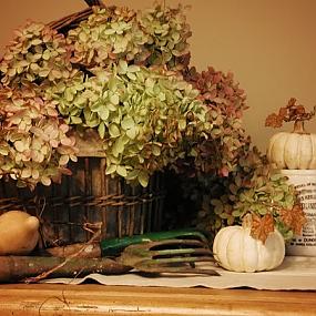 Transition Your Home From Summer to Fall Elegantly