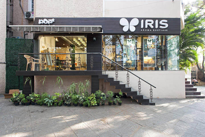 Магазин IRIS по продаже ароматической продукции в Индии